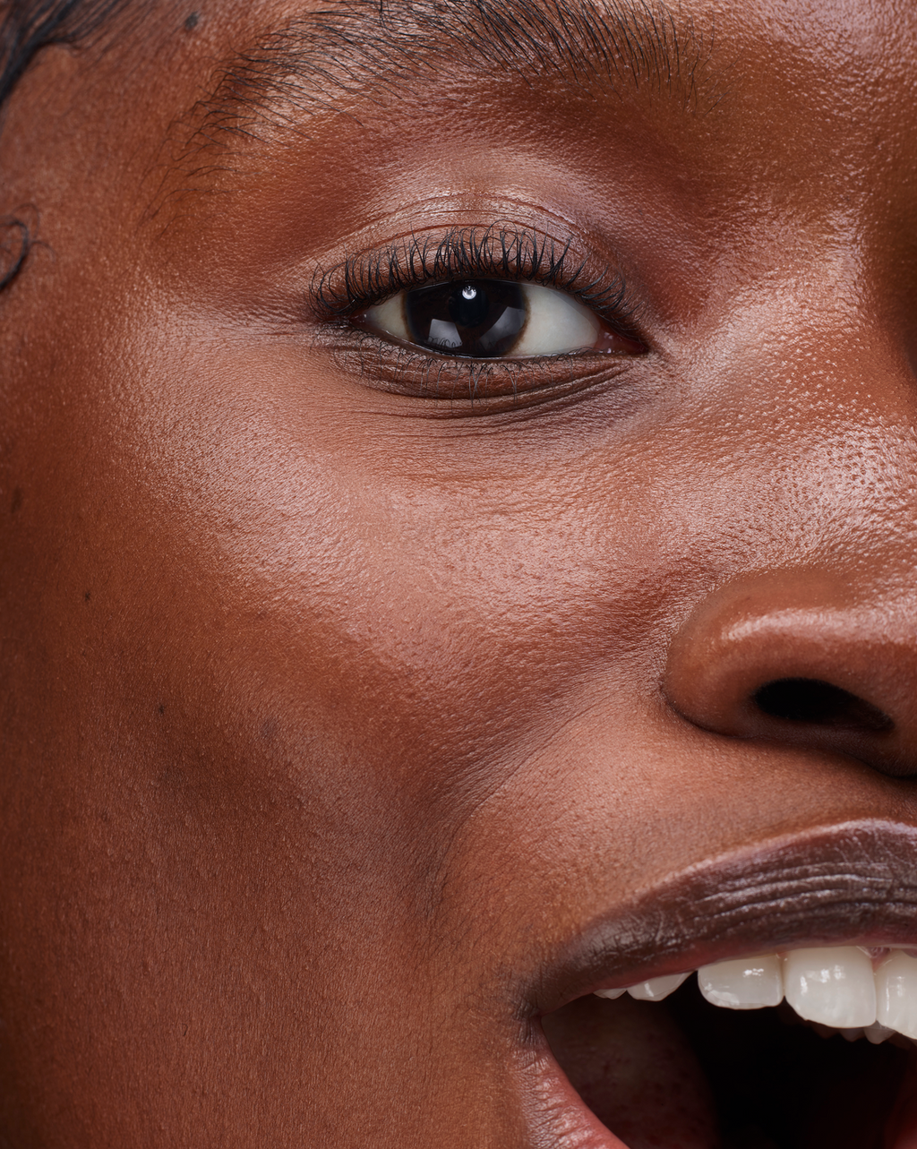SRC_00A71284155F3928 The Face Kit